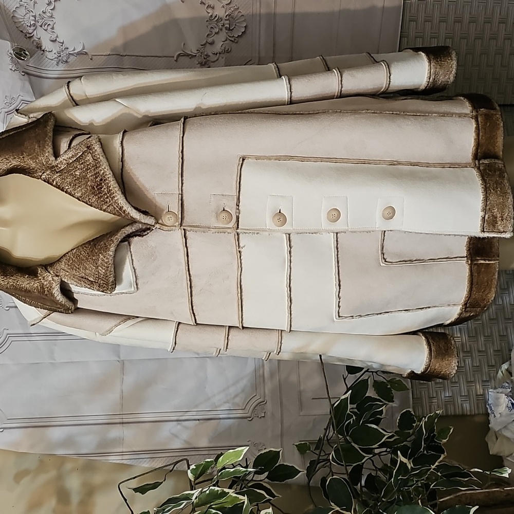 Royal Prestige NWT  Two-Tone Coat with Faux Fur Trim 2X